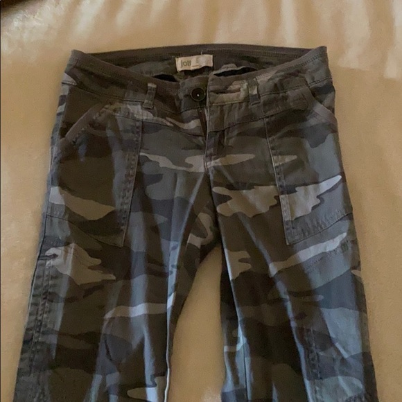 Camo pants - Picture 1 of 4